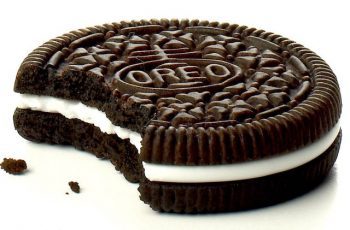national-eat-an-oreo-day