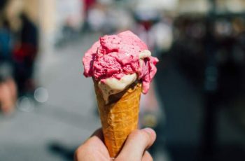 national-strawberry-ice-cream-day